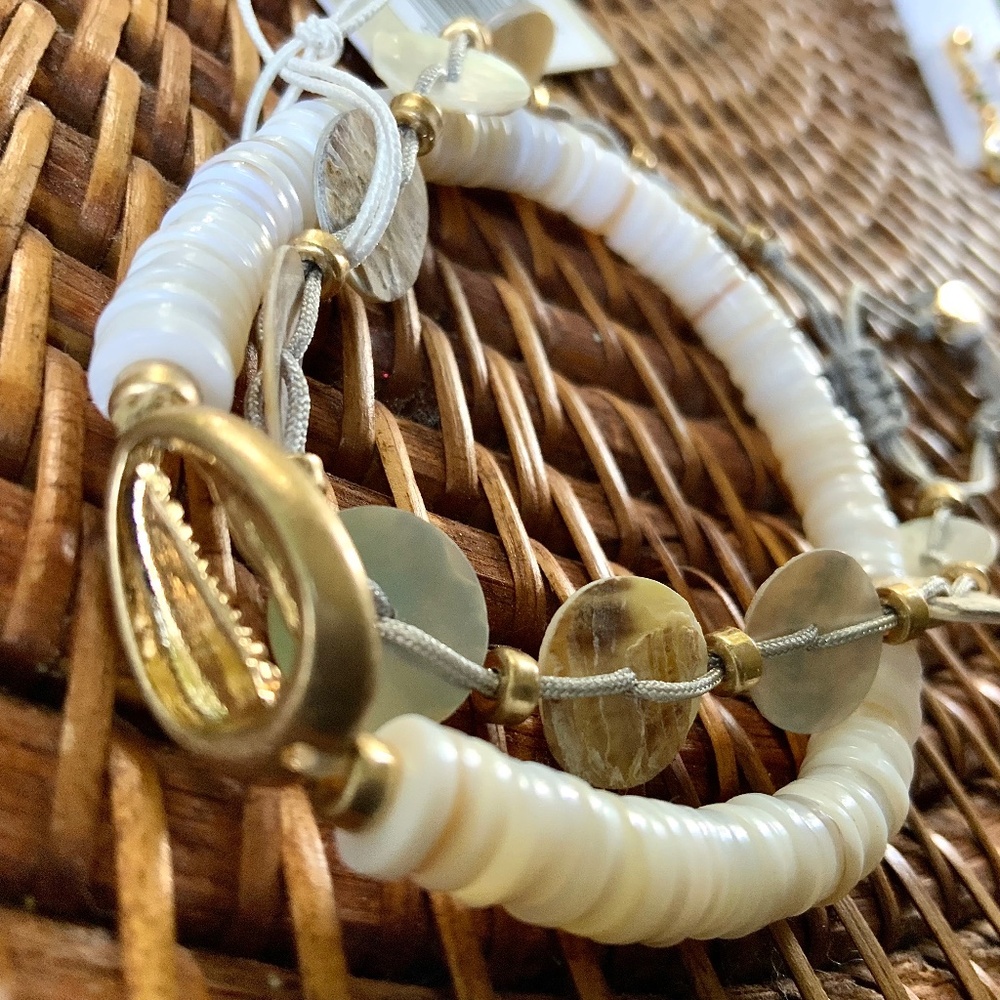 TOMMY BAHAMA BRACELETS NWT -2 STRAND. SHELL /MOP/STACK  TASSEL ACCENT ADJUSTABLE - Picture 2 of 10